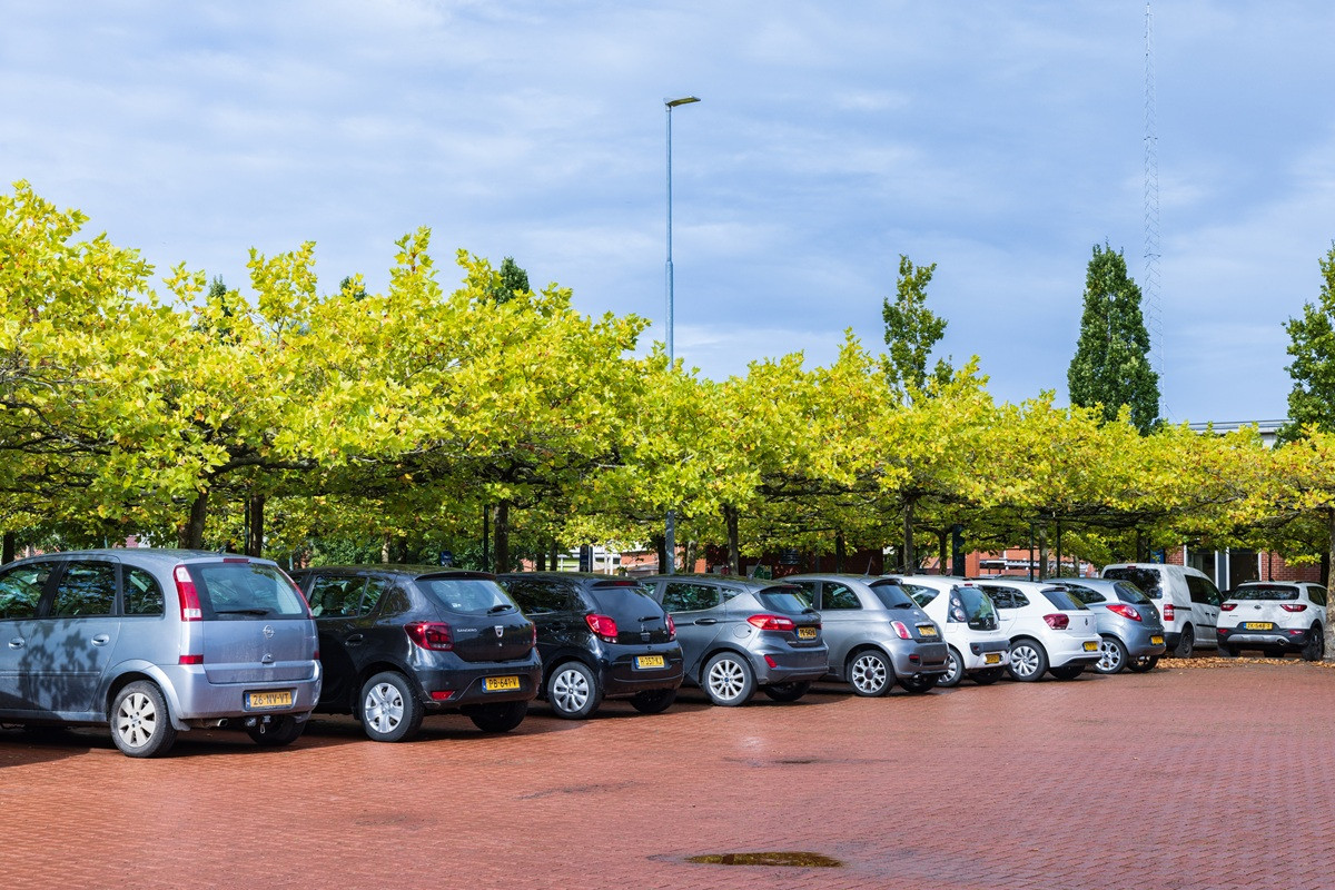 Werknemers mogen auto’s werkgever meenemen